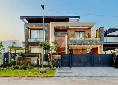 Royal orchard Multan  1 Kanal house available for sale top location Resonable price Modern Elevation first shifting
