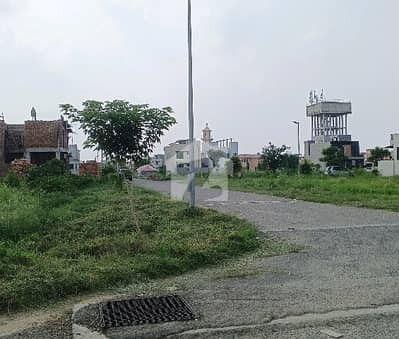 Facing Park Residential Plot Of 9 Marla Is Available In Contemporary Neighborhood Of DHA Defence