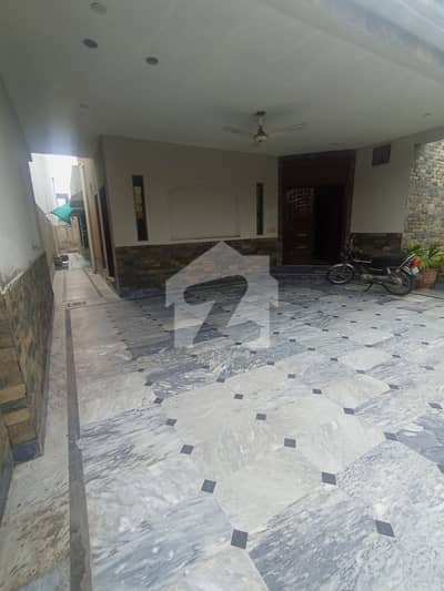 واپڈا ٹاؤن فیز 1 واپڈا ٹاؤن,لاہور میں 6 کمروں کا 1 کنال مکان 2.75 لاکھ میں کرایہ پر دستیاب ہے۔ واپڈا ٹاؤن فیز 1 واپڈا ٹاؤن,لاہور میں 6 کمروں کا 1 کنال مکان 2.75 لاکھ میں کرایہ پر دستیاب ہے۔