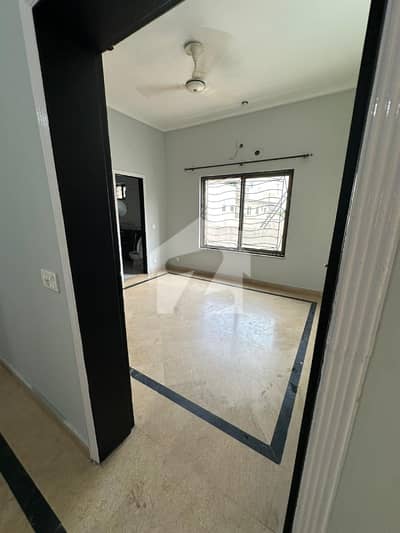 10 Marla Upper Portion For Rent 10 Marla Upper Portion For Rent