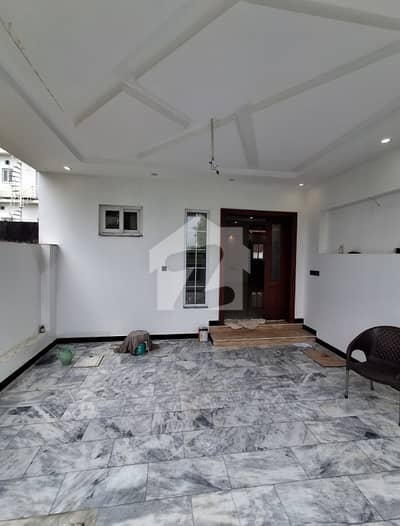 8 Marla Brand New Luxury House Available For Sale