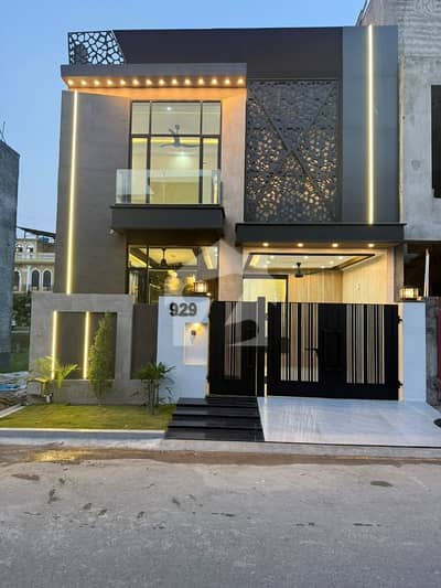 5 Marla Double Storey House Fr Sale Brand New Home Ideal And Hot Loction Carpet Road Water Electricity Available 3D Ultra Model Design Spanish Look Furnished Home With Wood Work Gated Society 24 Hour Security Guard Near Sozo Water Park Near Canal Road Luxury House Like A Dream House Top Roof BRBQ