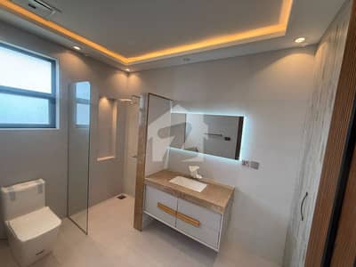 GOLDEN CHANCE TO LIVE IN LAHORE MOST PREMIUM LOCATION IN REASONABLE RENT