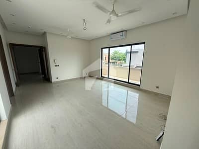 GOLDEN CHANCE TO LIVE IN LAHORE MOST PREMIUM LOCATION IN REASONABLE PORTION FOR RENT