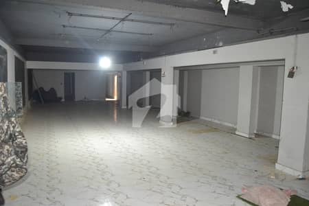 Clifton Block 5, 400 Yards Space Available For Commercial Use On Rent