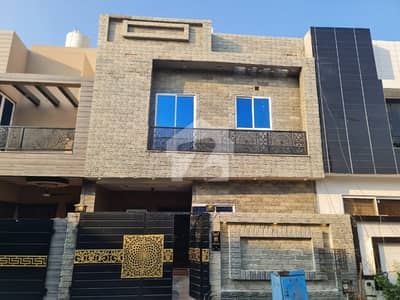 پیراگون سٹی لاہور میں 4 کمروں کا 4 مرلہ مکان 1.7 کروڑ میں برائے فروخت۔