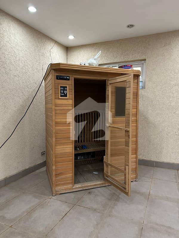 32 32