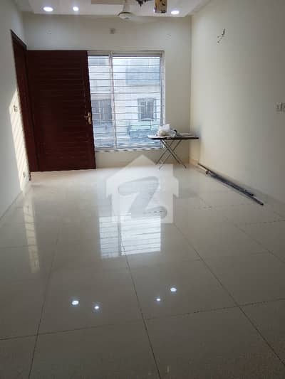 PORTION FOR RENT LUXURY LIVING