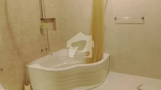 1000 Yard Bungalow's Portion For Rent Parim Location Phase 7
