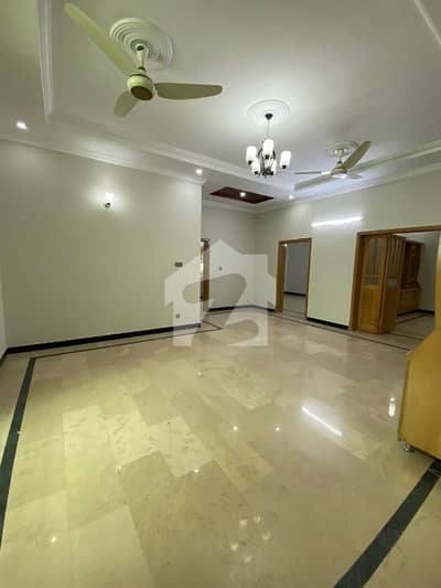 14 Marla (40x80) Ground Portion For Rent In G-13 Islamabad