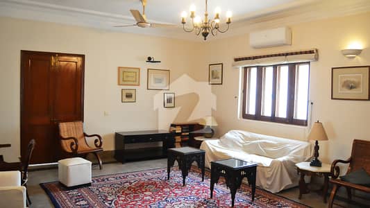 Clifton EXCLUSIVE First Floor BUNGALOW PORTION ON 2000 Yards