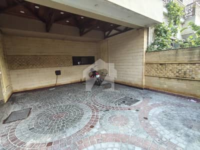 12 Marla Corner House Available For Sale In Paragon City