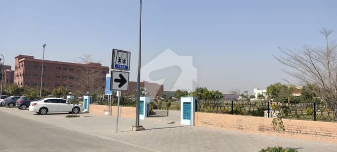 ڈی ایچ اے 11 رہبر سیکٹر 5 - بلاک یو ڈی ایچ اے 11 رہبر سیکٹر5 - کے ای ایم سی,ڈی ایچ اے 11 رہبر,لاہور میں 2 کنال رہائشی پلاٹ 4.5 کروڑ میں برائے فروخت۔