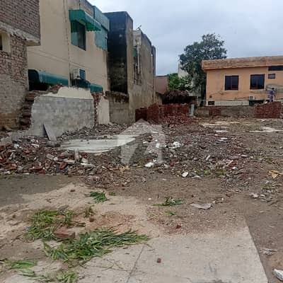 کیولری گراؤنڈ لاہور میں 3 مرلہ رہائشی پلاٹ 80.0 لاکھ میں برائے فروخت۔ کیولری گراؤنڈ لاہور میں 3 مرلہ رہائشی پلاٹ 80.0 لاکھ میں برائے فروخت۔
