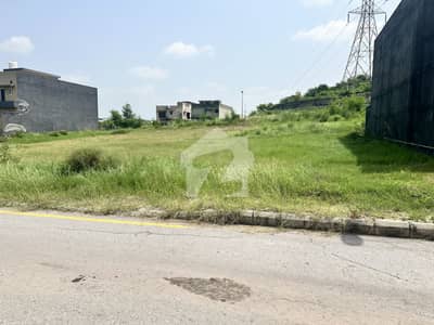 Plot no 884a solid land near to future world school