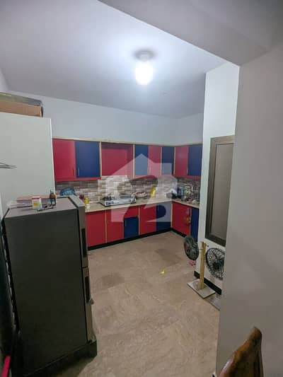 سعدی ٹاؤن سکیم 33,کراچی میں 3 مرلہ Studio عمارت 3.5 کروڑ میں برائے فروخت۔