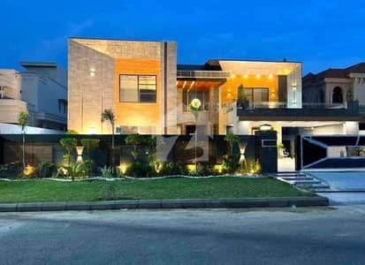 واپڈا ٹاؤن لاہور میں 2 کنال مکان 18.0 کروڑ میں برائے فروخت۔