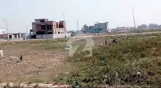 ڈی ایچ اے فیز9 پریزم - بلاک ایم ڈی ایچ اے فیز9 پریزم,ڈی ایچ اے ڈیفینس,لاہور میں 1 کنال رہائشی پلاٹ 3.6 کروڑ میں برائے فروخت۔