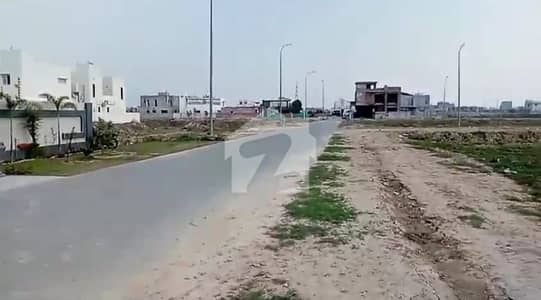ڈی ایچ اے فیز9 پریزم - بلاک ایچ ڈی ایچ اے فیز9 پریزم,ڈی ایچ اے ڈیفینس,لاہور میں 1 کنال رہائشی پلاٹ 3.55 کروڑ میں برائے فروخت۔ ڈی ایچ اے فیز9 پریزم - بلاک ایچ ڈی ایچ اے فیز9 پریزم,ڈی ایچ اے ڈیفینس,لاہور میں 1 کنال رہائشی پلاٹ 3.55 کروڑ میں برائے فروخت۔