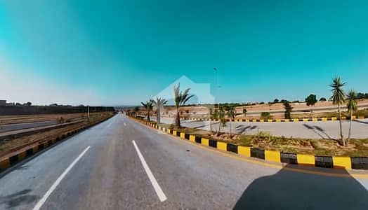 بحریہ ٹاؤن فیز 8 ۔ بلاک ایل بحریہ ٹاؤن فیز 8,بحریہ ٹاؤن راولپنڈی,راولپنڈی میں 10 مرلہ رہائشی پلاٹ 68.0 لاکھ میں برائے فروخت۔