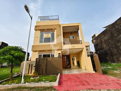 5 MARLA BRAND NEW HOUSE FOR SALE 5 MARLA BRAND NEW HOUSE FOR SALE