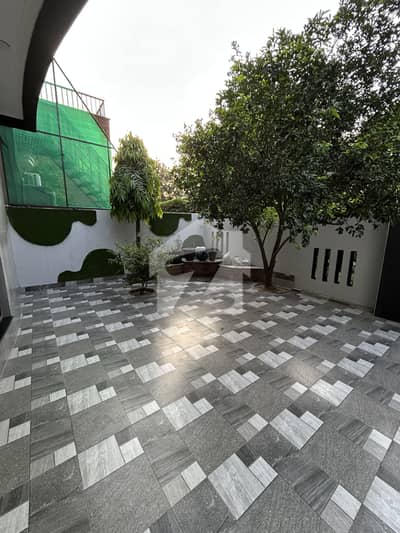 12 Marla Well Maintained House In Johar Town Prime Location