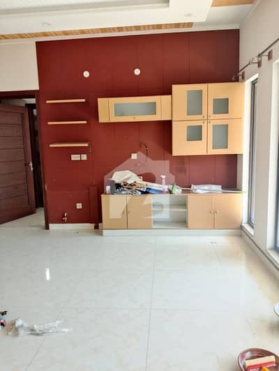Beautiful 1 Kanal Upper Renovated Portion Available For Rent