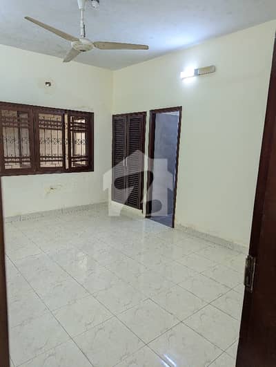 240 Yards Fully Renovated Brand New 5 Bed Dd First & 2nd Floor 2 Kitchen 240 Yards Fully Renovated Brand New 5 Bed Dd First & 2nd Floor 2 Kitchen