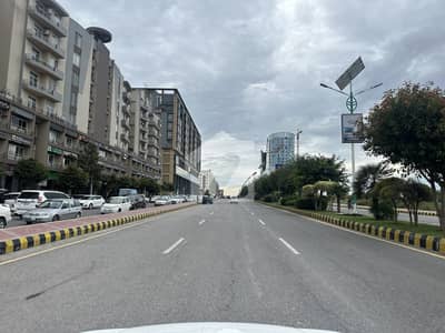 گلبرگ گرینز ۔ بلاک بی گلبرگ گرینز,گلبرگ,اسلام آباد میں 5 کنال رہائشی پلاٹ 9.8 کروڑ میں برائے فروخت۔