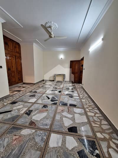 Beautiful Ground Floor 3 Bedroom Separate Gate