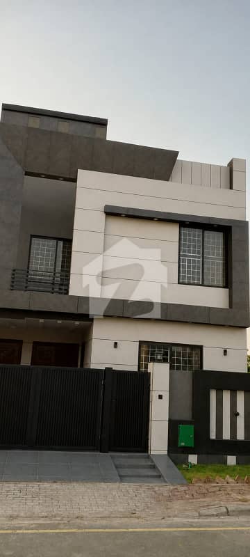 5 Marla Residential House For Sale In Jinnah Block, Nearby Commercial Market, School, Mosque and Health Care Canter