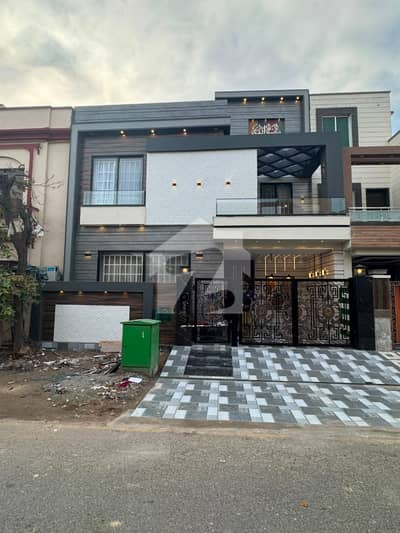 5 Marla Residential House For Sale In Nishtar Block, Nearby Commercial Market, School, Mosque and Health Care Canter