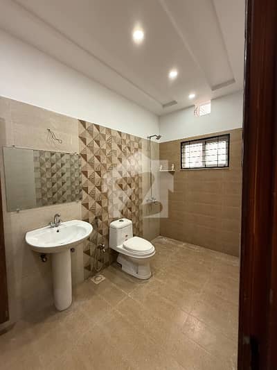 10 MARLA BRAND NEW SINGLE STORY HOUSE FOR SALE 10 MARLA BRAND NEW SINGLE STORY HOUSE FOR SALE