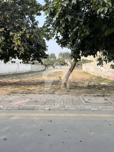 بحریہ ٹاؤن تکبیر بلاک بحریہ ٹاؤن سیکٹر B,بحریہ ٹاؤن,لاہور میں 1 کنال رہائشی پلاٹ 4.0 کروڑ میں برائے فروخت۔ بحریہ ٹاؤن تکبیر بلاک بحریہ ٹاؤن سیکٹر B,بحریہ ٹاؤن,لاہور میں 1 کنال رہائشی پلاٹ 4.0 کروڑ میں برائے فروخت۔