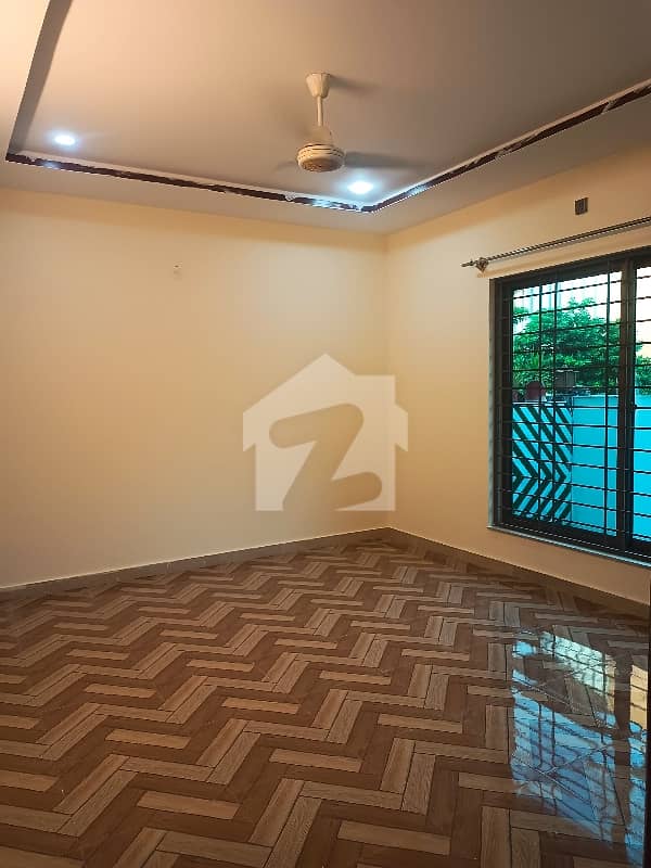Upper Portion Available For Rent Upper Portion Available For Rent