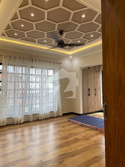 Top City 1 D Block Corner House Available For Sale
