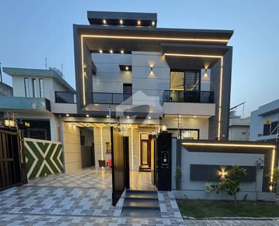 10 Marla Brand New House In Central Park G Block