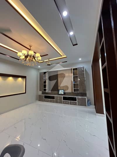 14 Marla ground+basment upper lock