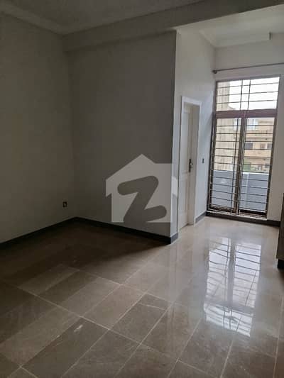 4 Marla Brand New Upper Portion For Rent