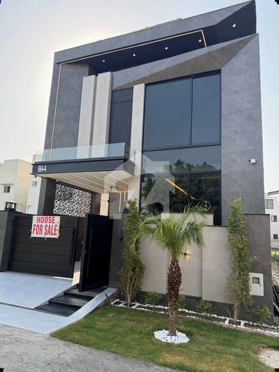 5 MARLA ELEGANT AND FULLY MAINTAINED SUPER HOT LOCATED MODERN BUNGALOW WITH POOL IS AVAILABLE IN DHA, LAHORE.