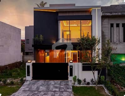 5 MARLA ELEGANT AND FULLY MAINTAINED SUPER HOT LOCATED BUNGALOW IS AVAILABLE IN THE BEST BLOCK OF DHA LAHORE.