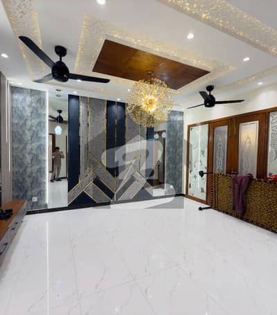 10 Marla Brand New House Available For Sale On 80ft Road 10 Marla Brand New House Available For Sale On 80ft Road