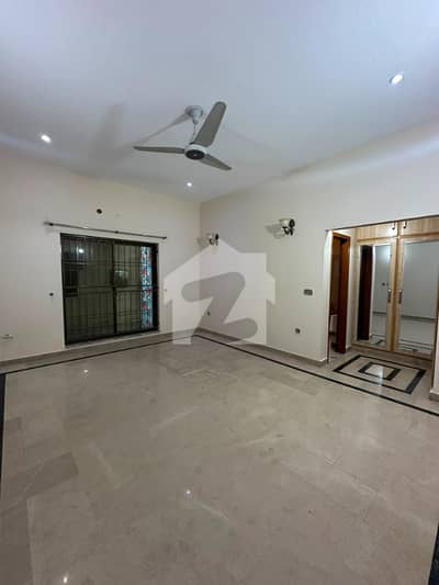 1 Kanal Lower Portion Available For Rent In Model Town