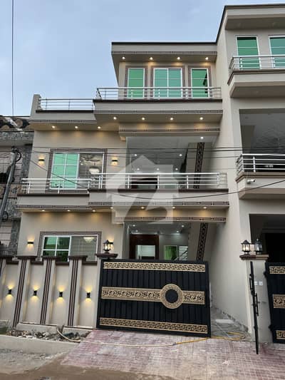 7.5 Marla Double-Story House For Sale 6 Bedrooms, Prime Location