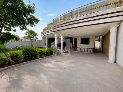 Triple Story South Kanal House For Sale in Phase 6 Triple Story South Kanal House For Sale in Phase 6