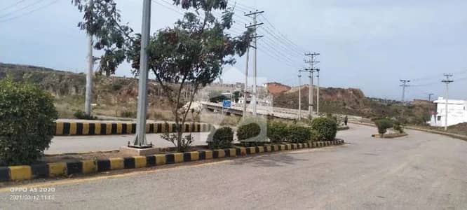 پنجاب گورنمنٹ سرونٹ ہاؤسنگ فاؤنڈیشن پی جی ایس ایچ ایف راولپنڈی میں 1 کنال رہائشی پلاٹ 1.55 کروڑ میں برائے فروخت۔