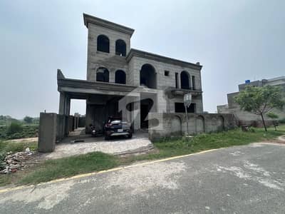 لیک سٹی ۔ سیکٹر ایم ۔ 3 ایکسٹینشن لیک سٹی,رائیونڈ روڈ,لاہور میں 5 کمروں کا 10 مرلہ مکان 3.8 کروڑ میں برائے فروخت۔