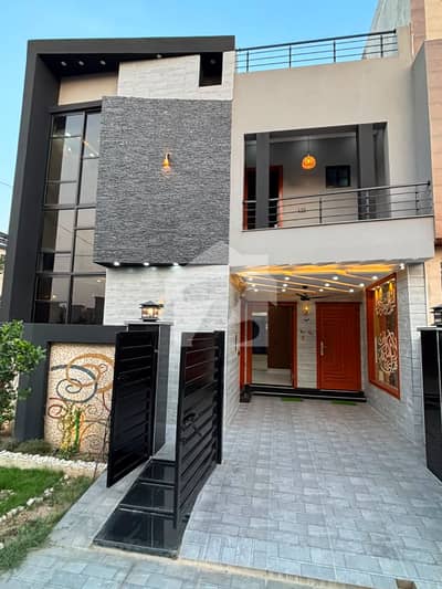 5.5 Marla House Available For Sale In Platinum Block Park View City Lahore