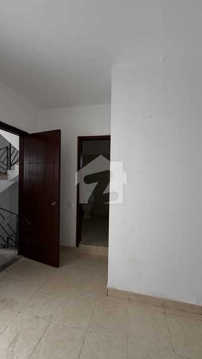 Saima Downtown 240 Sq Yards Villa