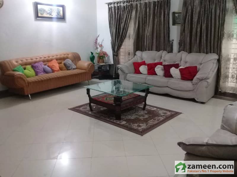 1 Kanal Beautiful House With Gas Is Available For Rent